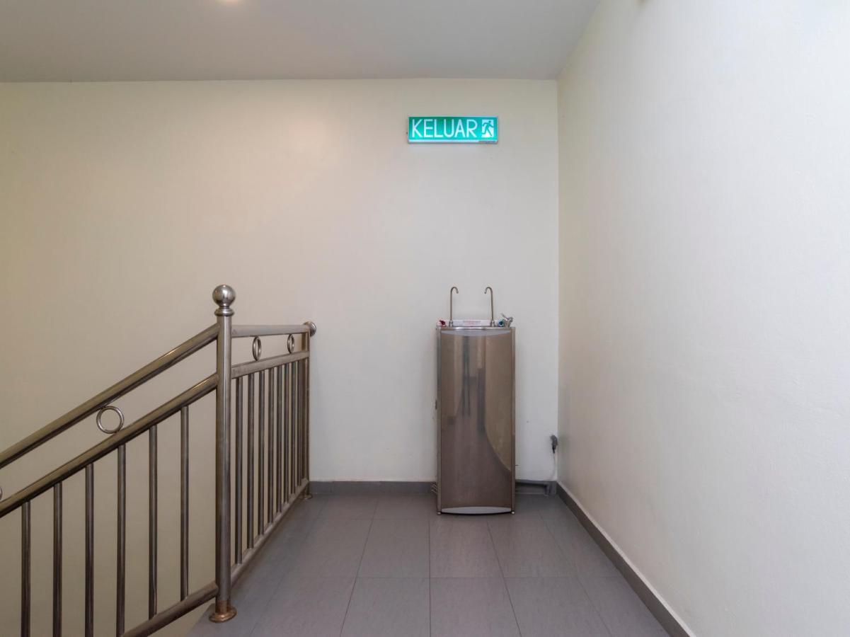 Oyo 44095 Bluewater Hotel Mersing Exterior photo
